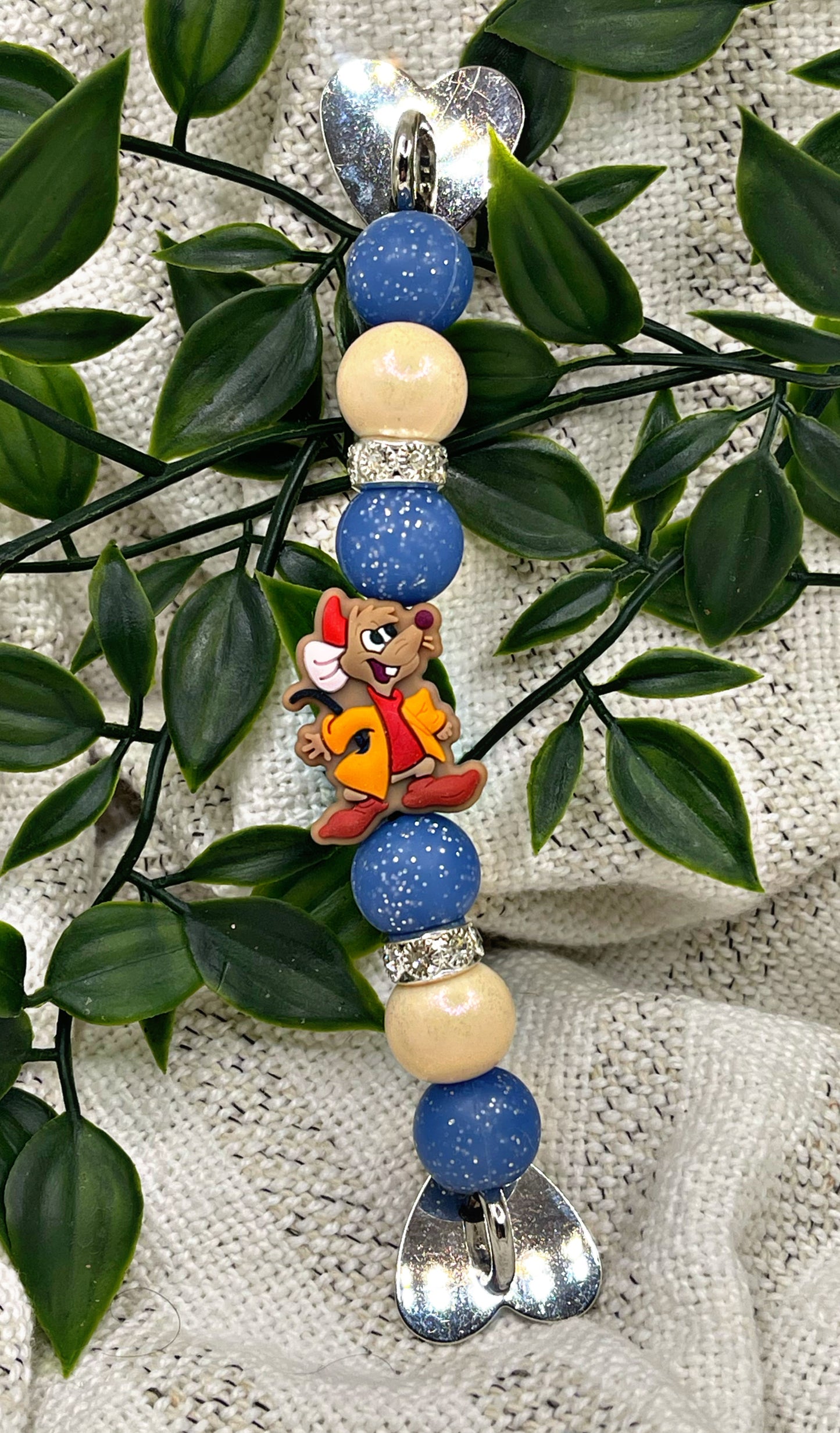 Cartoon Mouse Kindle Strap – Cute Bookish Beaded Reader Accessory